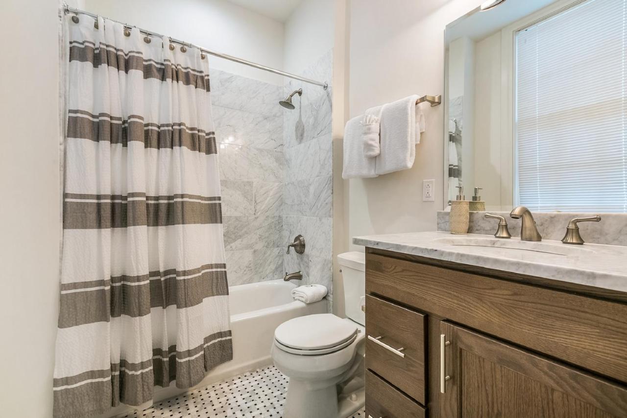 1 And 2 Bedroom Private Condos Steps Away From French Quarter New Orleans Exterior foto